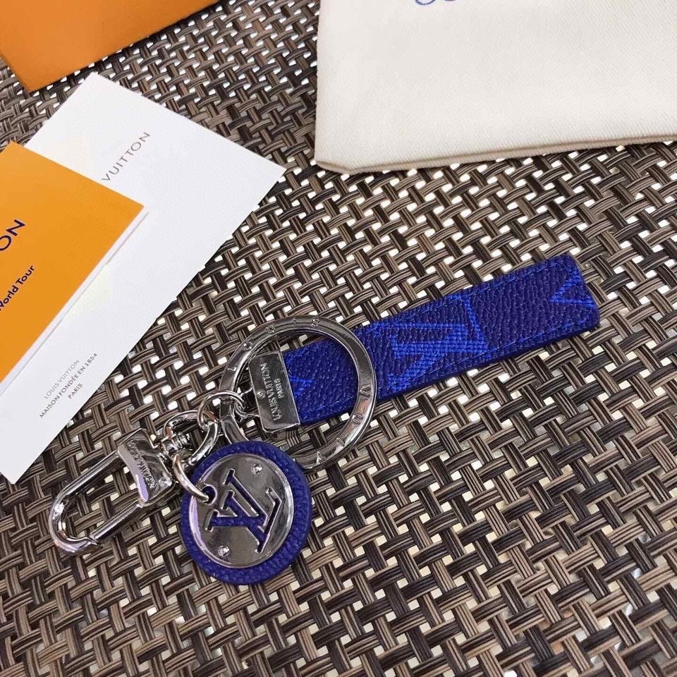 Fashion Leather Pendant