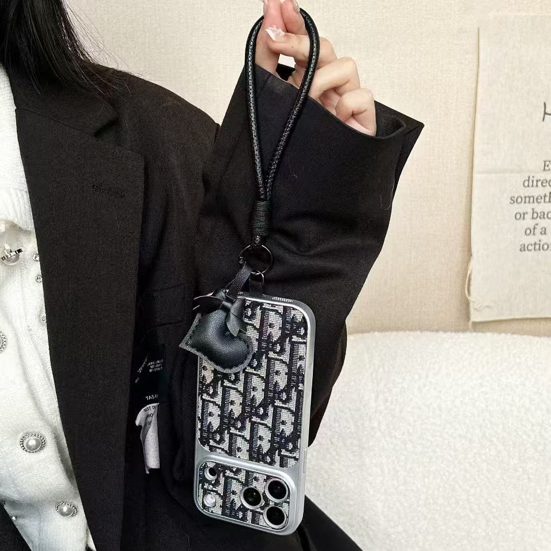 Heart Chain Design Phone Case For iPhone