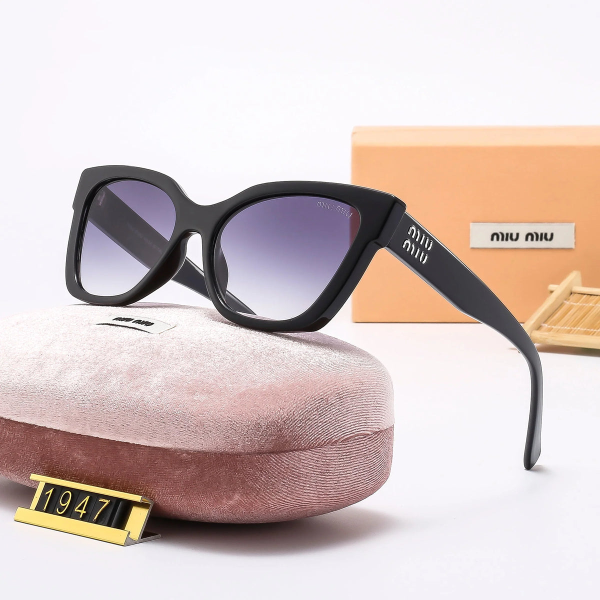 Cat Eye Fashion Sunglasses 1947