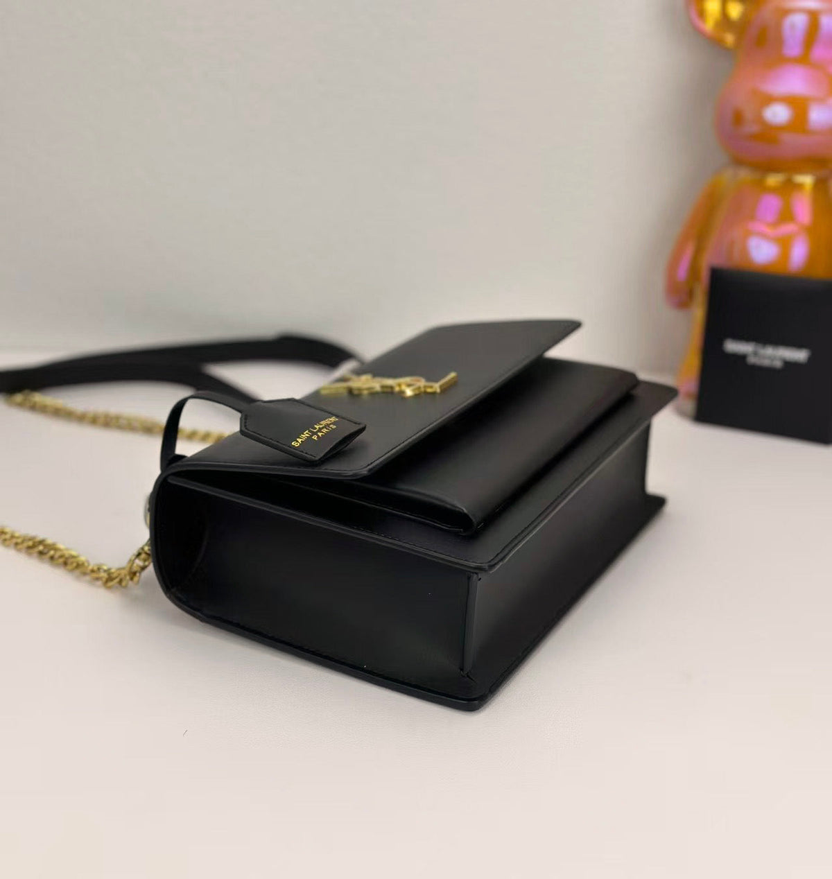 Elegant Gold-Chain Structured Leather Shoulder Bag